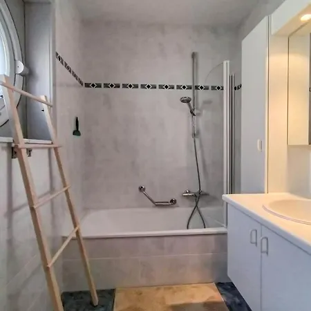 2 Bedroom Lovely In Appartamento